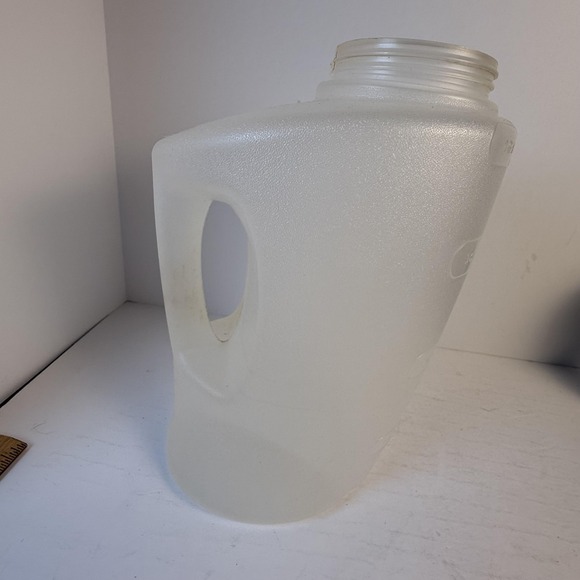 Rubbermaid Clear Frosted Plastic Drink Jug Pitcher 1 Gallon Yellow Lid Made USA - Picture 13 of 15